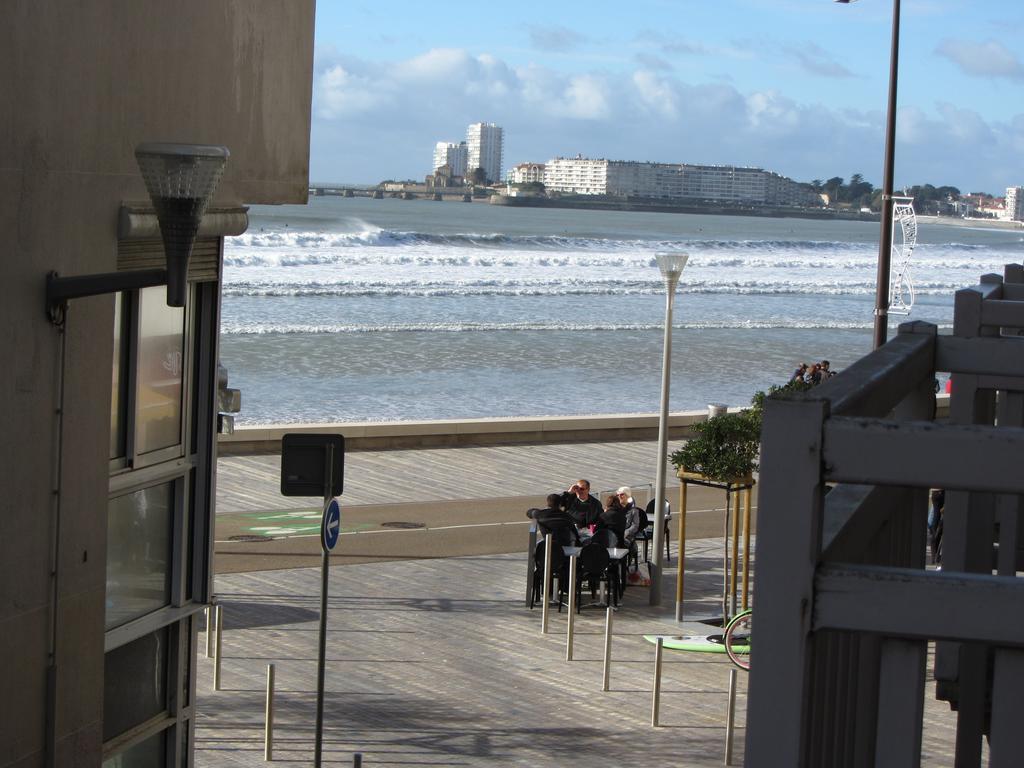 Hotel & Cantine De La Plage Les Sables-dʼOlonne Exteriör bild